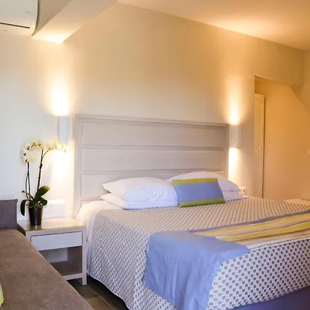 Odysseus Hotel