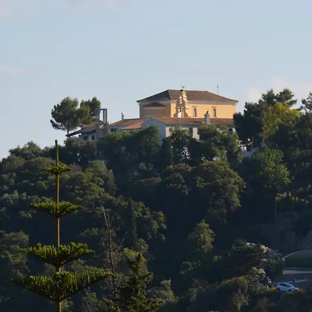 Odysseus Hotel 3*