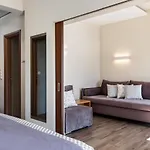 فندق Odysseus 3*