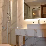 فندق Odysseus 3*